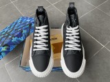 LV SNEAKER 52