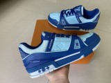 LV SNEAKER 53