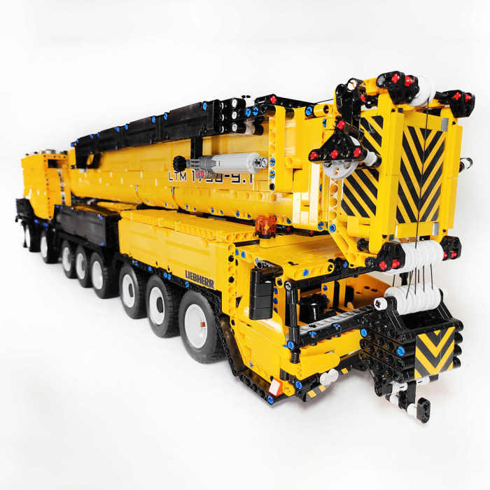 Technic Liebherr LTM1750-9.1, 7068Pcs 1:20 2.4G RC Crane Model Building Blocks, Custom Construction Vehicle Model kit