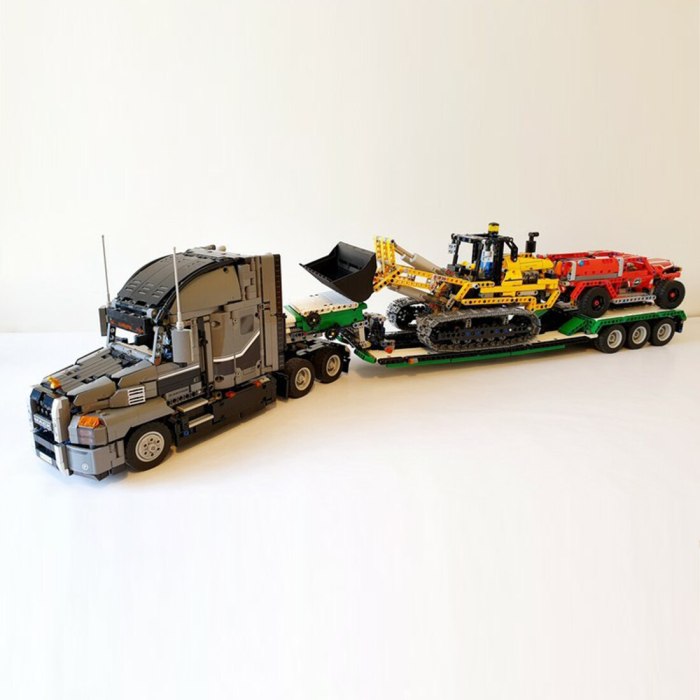 695Pcs MOC Truck Trailer Bricks DIY Small Particle Building Block Model For Children Educational Toys Birthday Gift- White Green
