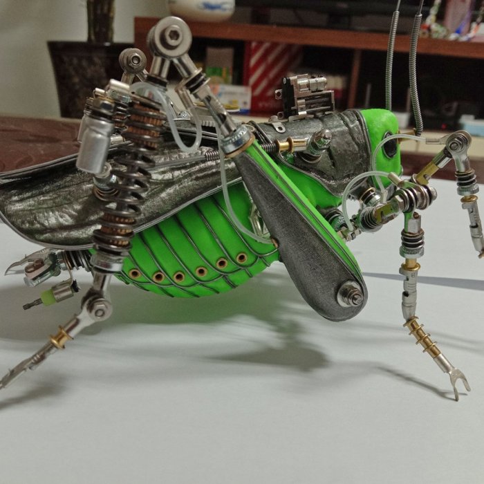 Steampunk Green Metal Locust Model Kit 3D Assembly Insect Model Kits