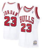 NBA Mitchell & Ness bull 23 white