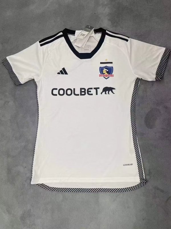 Colo-Colo home women Fans  24-25