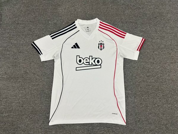 Besiktas JK home  Fans   1:1  25-26