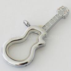 Guitar floating locket