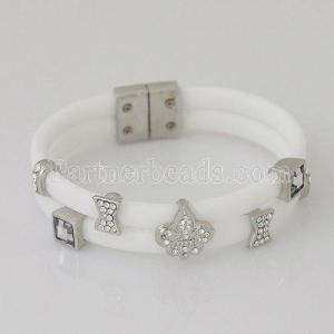 High quality 19cm silicone bracelets with metal accessories