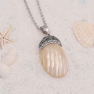Pendant of necklace without chain with shell and Rhinestones fashion style jewelry