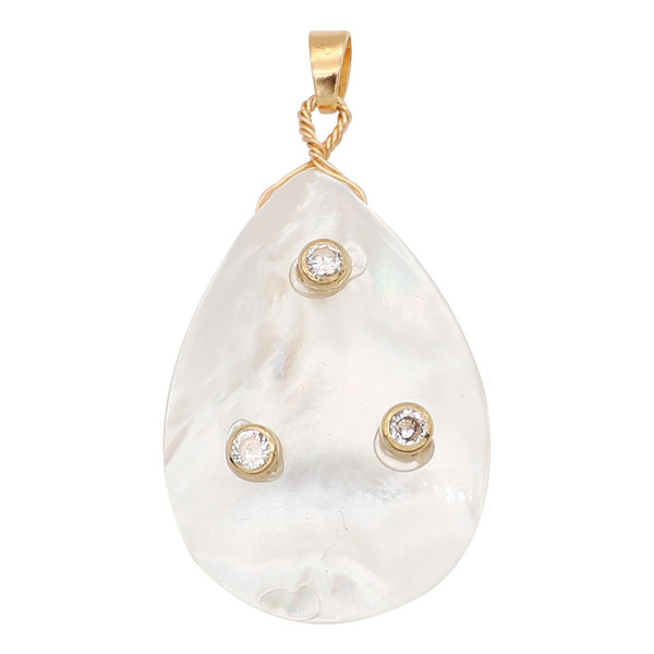 Natural pearl pendant comes with cute golden accessories005