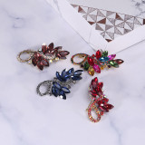 Colored crystal glass brooch High-end temperament clothing accessories
