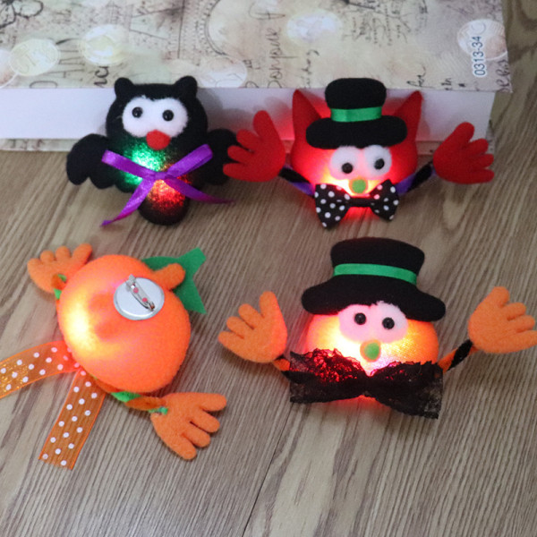 8*10CM New Halloween decorations pumpkin bat glowing brooch with lights dance party props event gift arrangement