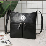 Simple fashion large capacity single shoulder bag messenger bag soft leather all-match casual fit 18mm snap button jewelry
