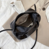 High sense of fold black bag female autumn and winter ins French niche all-match one-shoulder diagonal bag