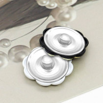 20MM  Vintage Clover Spray Paint silver  snap buttons
