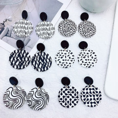 Black and White Checkered Abstract Line Pattern Acrylic Embossed Earrings 925 Silver Stud Earrings