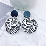 Black and White Checkered Abstract Line Pattern Acrylic Embossed Earrings 925 Silver Stud Earrings