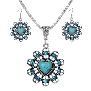 Ethnic Turquoise Earrings and Necklace Set