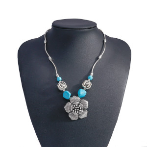 Turquoise Clavicle Chain Silver Flower Pendant Necklace