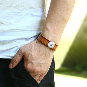 Cowhide bracelet Simple men's bracelet Leather genuine leather bracelet 18MM Snaps button jewelry wholesale