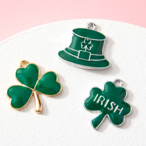 10pcs/lot  High-quality Alloy Alloy oil dripping accessories clover hat accessories bracelet pendant small pendant