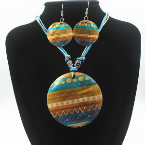 Round Shell Painted Pendant Necklace Set