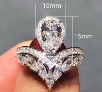 Crown Water Drop Pear Shaped Zircon Ring Copper Plated Platinum Zircon Horse Eye Engagement Ring