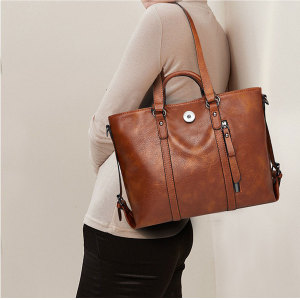 Large Capacity Oil Wax Leather Tote Bag Single Shoulder Diagonal Straddle Handbag fit 20MM Snaps button jewelry wholesale