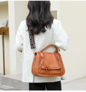 Vintage shoulder bag with tassel leopard print shoulder strap small bag