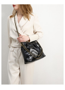 Chain Shoulder Bag Multifunctional Handbag with Oblique Straddle Leather Bag