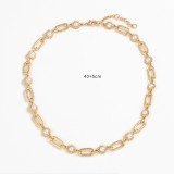 Elegant and minimalist pearl necklace bracelet set