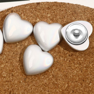 20MM Bright Silver Round Love Resin snap button charms