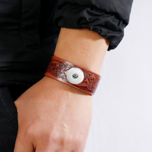 Embossed pattern retro cowhide bracelet fit 18mm snap button jewelry