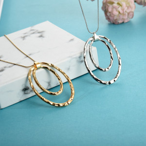 Double layered circular pendant necklace