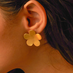 Stainless steel flower earrings