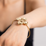 Stainless steel flower bracelet