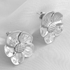 Stainless steel flower earrings