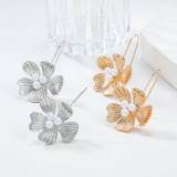 Alloy flower pearl earrings