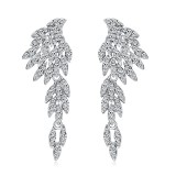 Elegant luxury earrings with diamond studded earrings for brides' wedding earrings