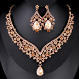 Fashionable and minimalist bridal jewelry, crystal necklace, earring set