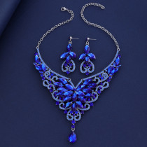 Fashionable and minimalist bridal jewelry, crystal necklace, earring set