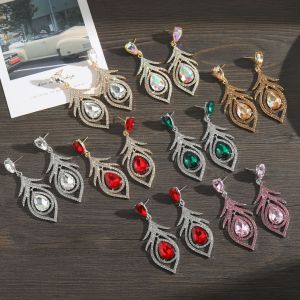 Elegant luxury earrings with diamond studded earrings for brides' wedding earrings