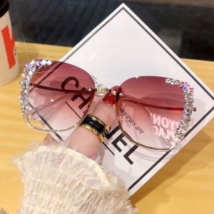Brick lined sun protection sunglasses
