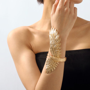 Metallic texture angel wing bracelet