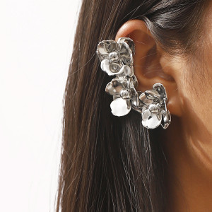Metal flower earrings