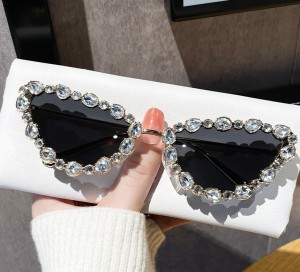 Sunglasses with full diamond dots, fashionable and high-quality sunglasses