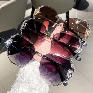 Diamond studded crystal frameless UV resistant sunglasses