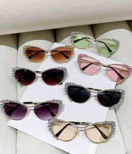 Fashion diamond studded metal sunglasses