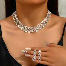 Fashionable and minimalist bridal jewelry, crystal necklace, earring set
