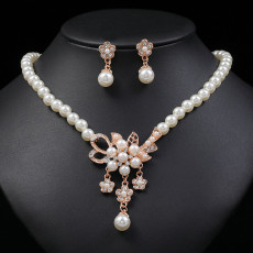 Crystal New Fashion Pearl Flower Necklace Earring Set, Hot Selling in Europe and America