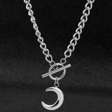 Stainless steel curved moon OT buckle necklace neutral moon collarbone chain wholesale