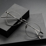 Titanium Glasses M3096 - Medium Size
